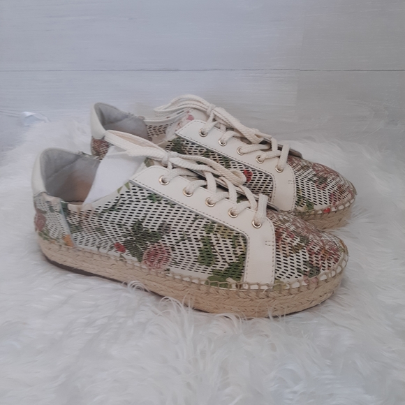 Vince Camuto sneakers 8.5 NWOB - Picture 10 of 11